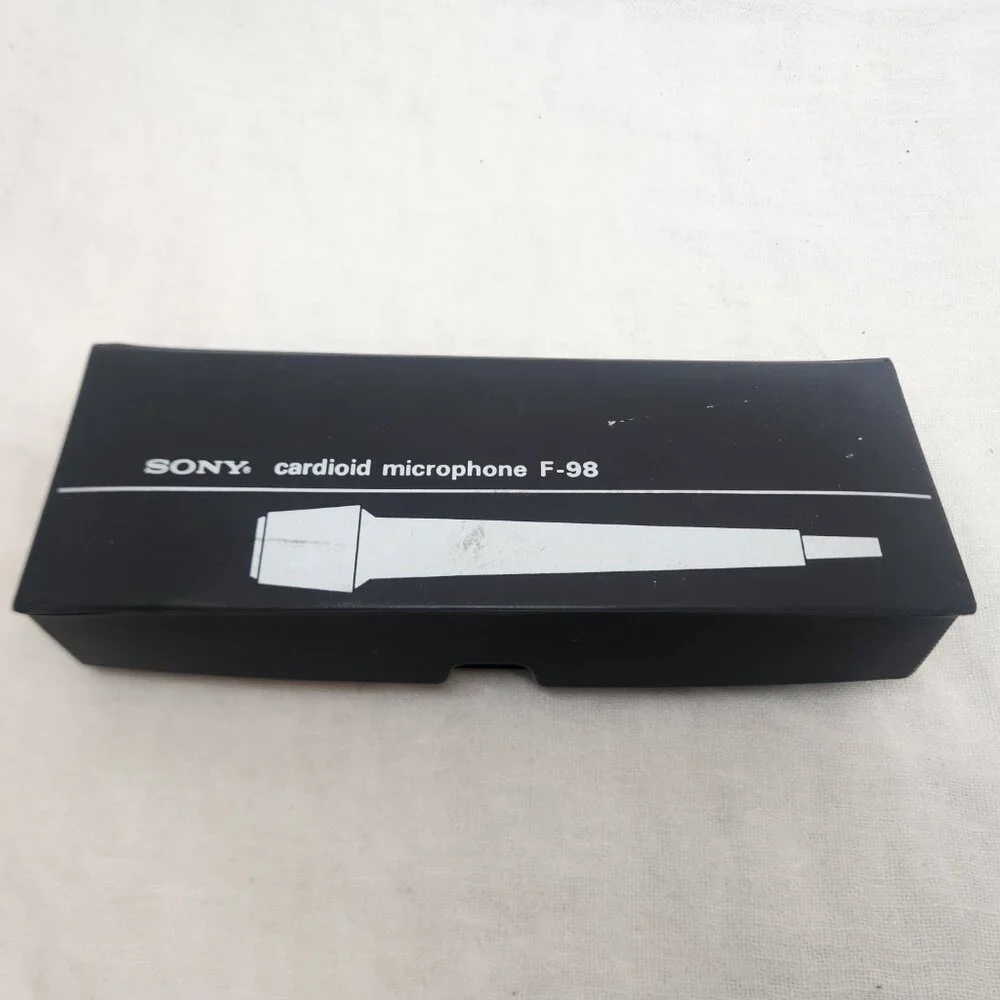 Sony F-98 Cardioid Microphone with Stand & Case Wired